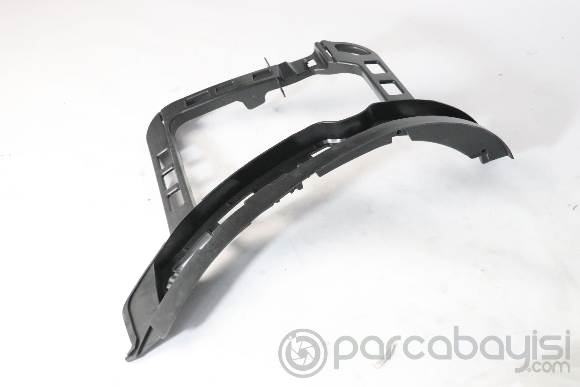PASSAT 2011-2015 VW BRAKET,TAMPON ARKA SOL  | 3AE807377 | 3AE807377