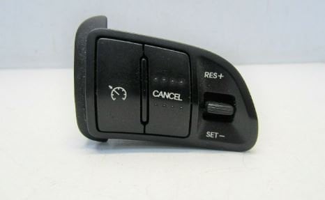 Kia Sportage Direksiyon Düğmesi Sağ Orjinal | 967003W351Eq