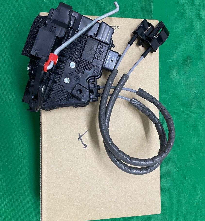 Kia Cerato Sol Arka Kapı Kilidi Orjinal | 81410A7011