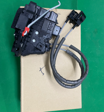 Kia Cerato Sol Arka Kapı Kilidi Orjinal | 81410A7011