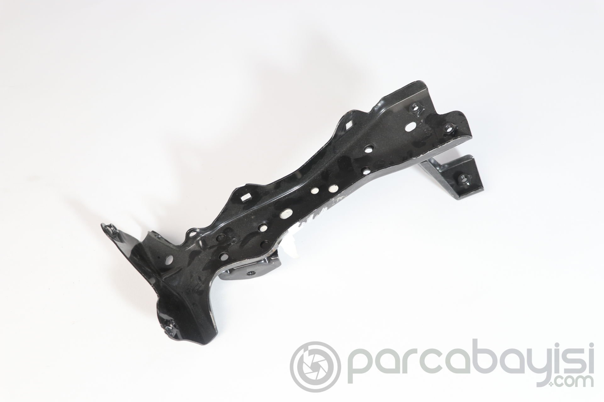 AUDI 2012> A3 BRAKET,ÇAMURLUK ÖN SOL  | 8V0821135C | 8V0821135C