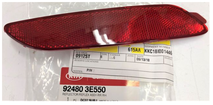Kia Sorento Arka Reflektör Sağ Orjinal | 924803E550
