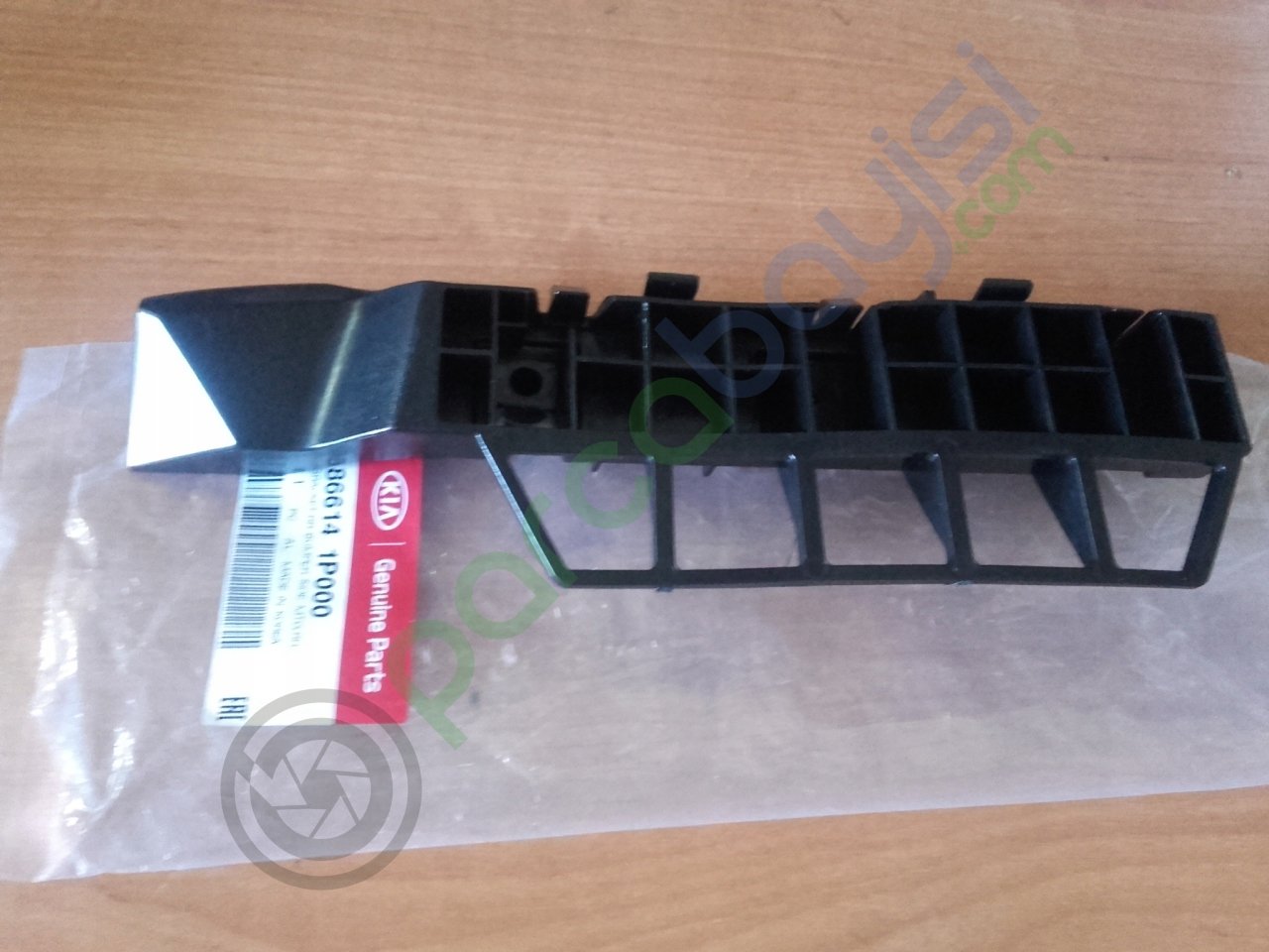 Kia Venga Arka Tampon Sağ Braketi Orjinal | 866141P000