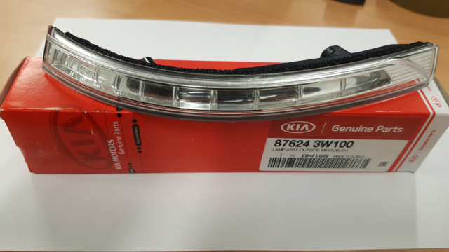 Kia Sportage Dikiz Ayna Sinyal Lambası Sağ Orjinal | 876243W100