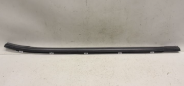 Kia Ceed Arka Cam Çıtası Sağ Dış Orjinal | 832201H000