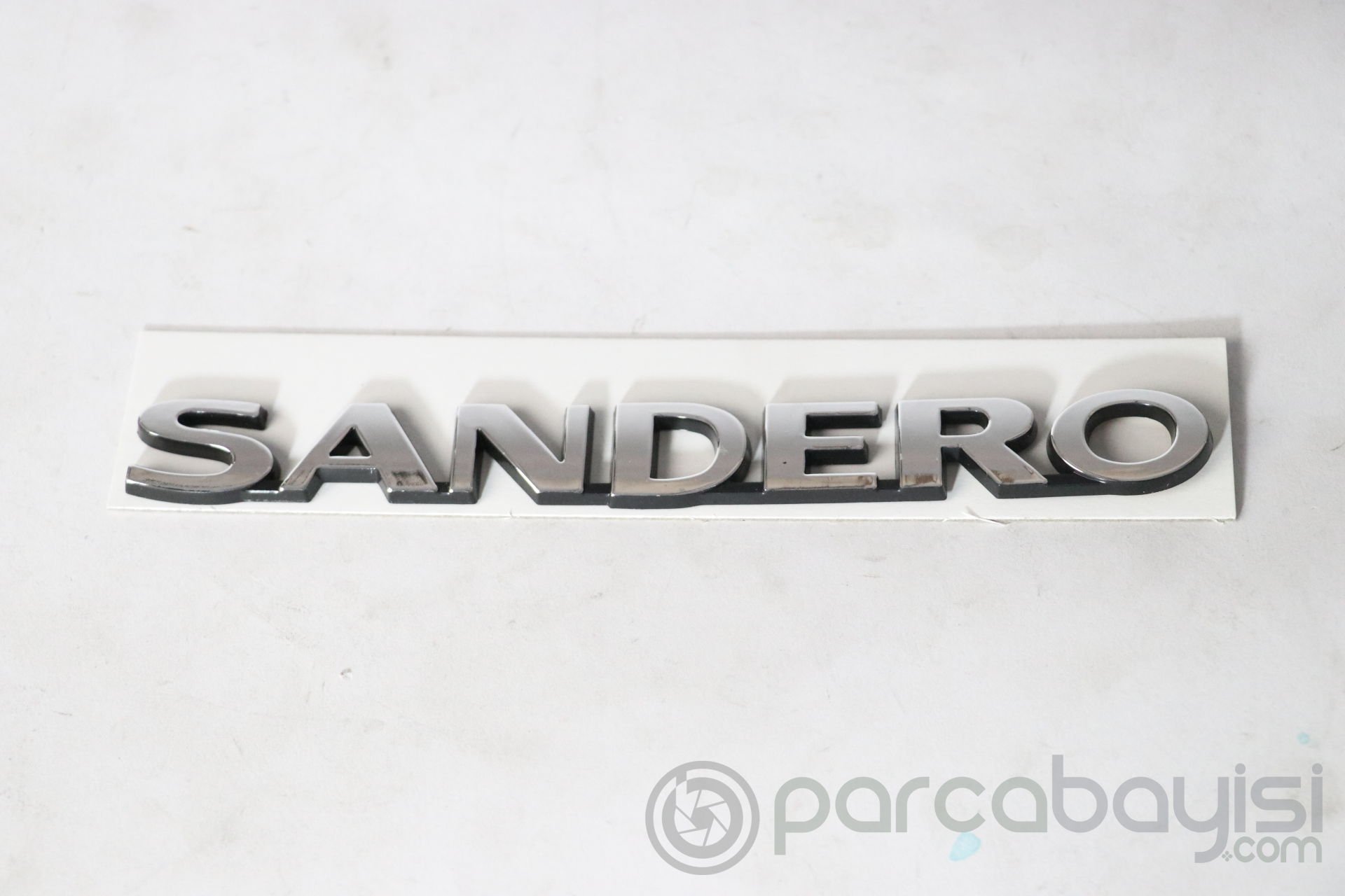 SANDERO  DACIA AMBLEM,ARKA SANDERO  | 908901792R | 908901792R