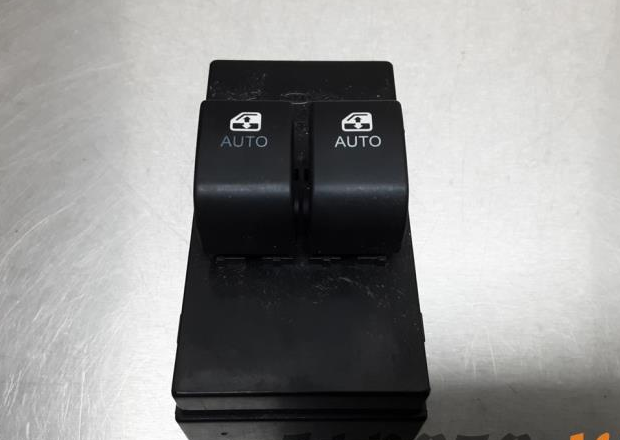 Kia Ceed Ana Düğme Otomatik Cam Orjinal | 935701H021Eq